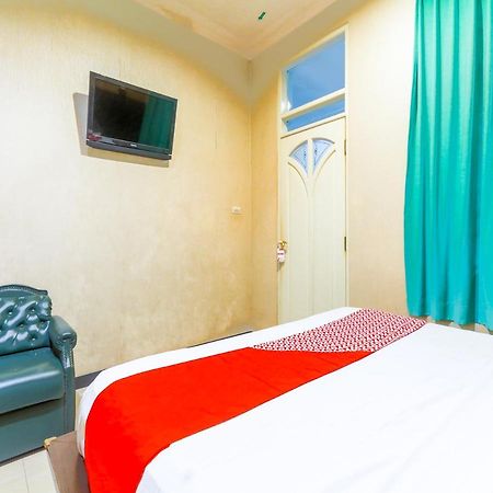 Oyo 90788 Nillo Hotel Kebumen ภายนอก รูปภาพ